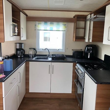 Two X 8 Berth Static Caravan On Lyons Robin Hood Rhyl North Wales Meliden ภายนอก รูปภาพ